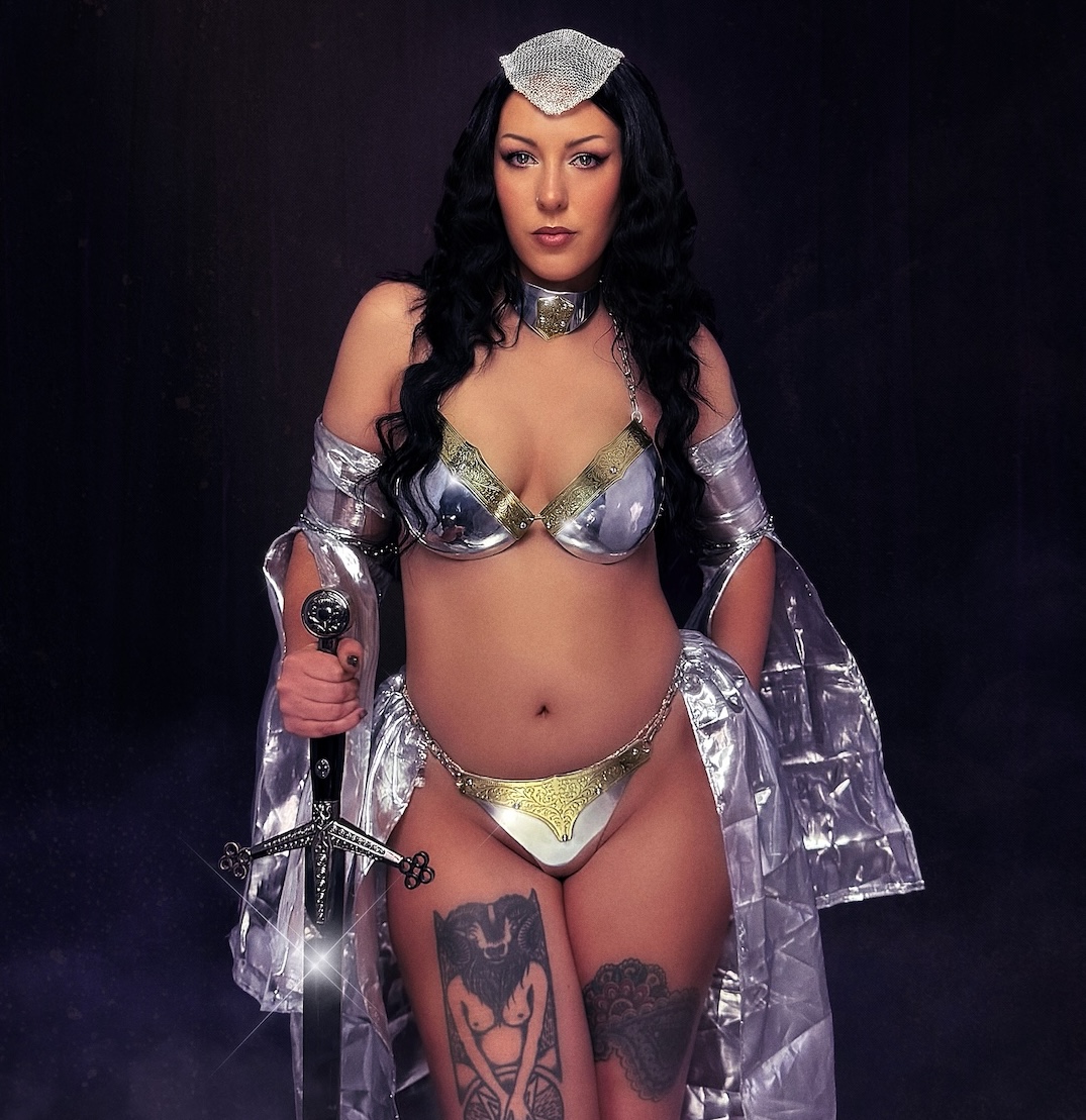croped 90s fantasy shoot gold face on (finished)_